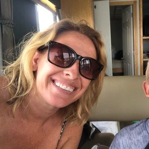 Meet your Posher, Avery